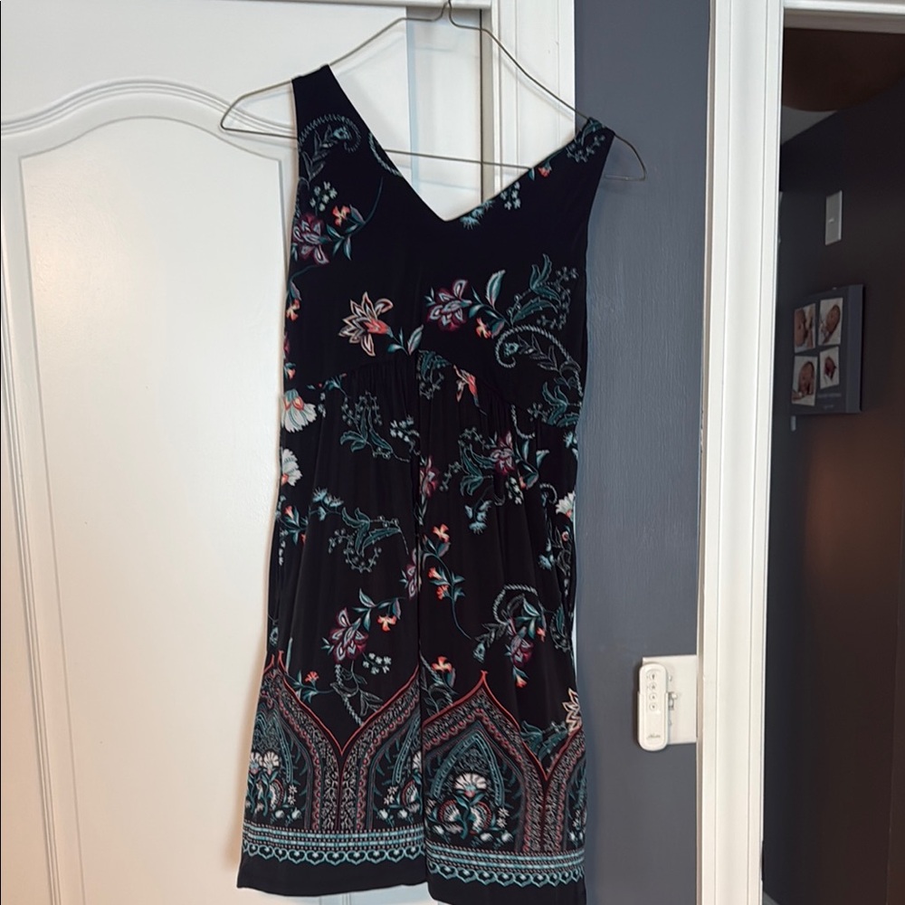 Floral Sleeveless Dress - Black and Green